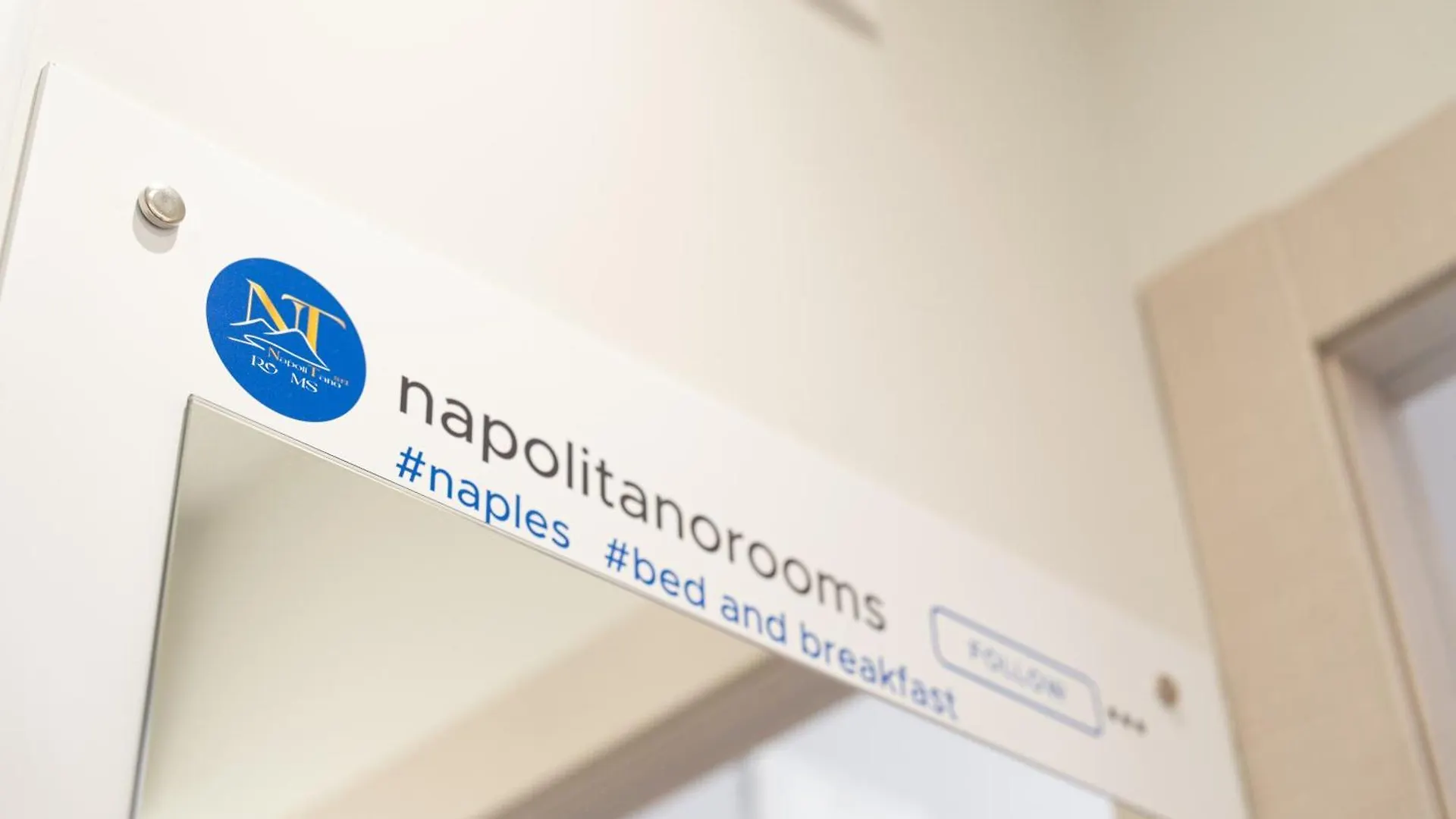 Napolitano Rooms Italien